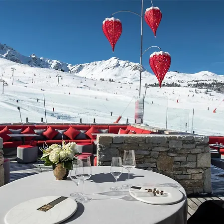 Le K2 Altitude Szálloda 5*