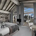 Le K2 Altitude Hotel 5*